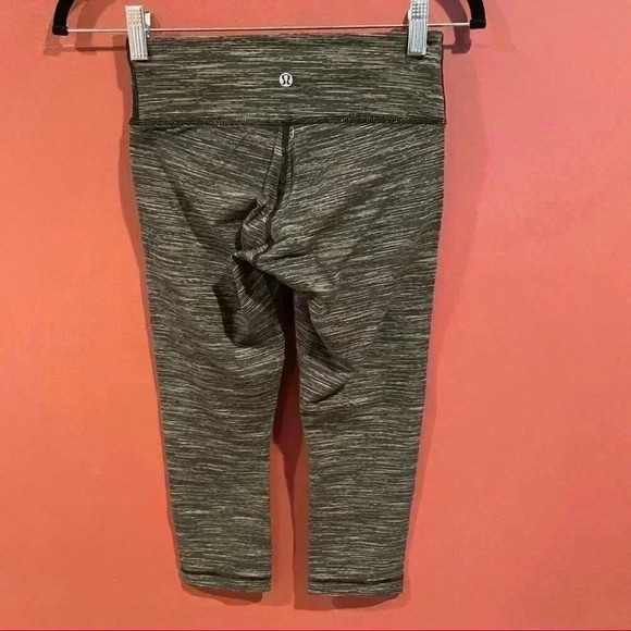 Lululemon Capris Pants - Picture 8 of 8
